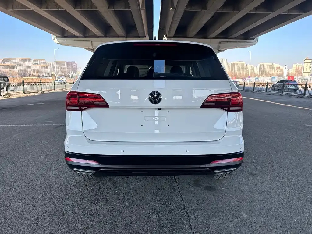 Volkswagen Tharu 2022 из CN, фото 9