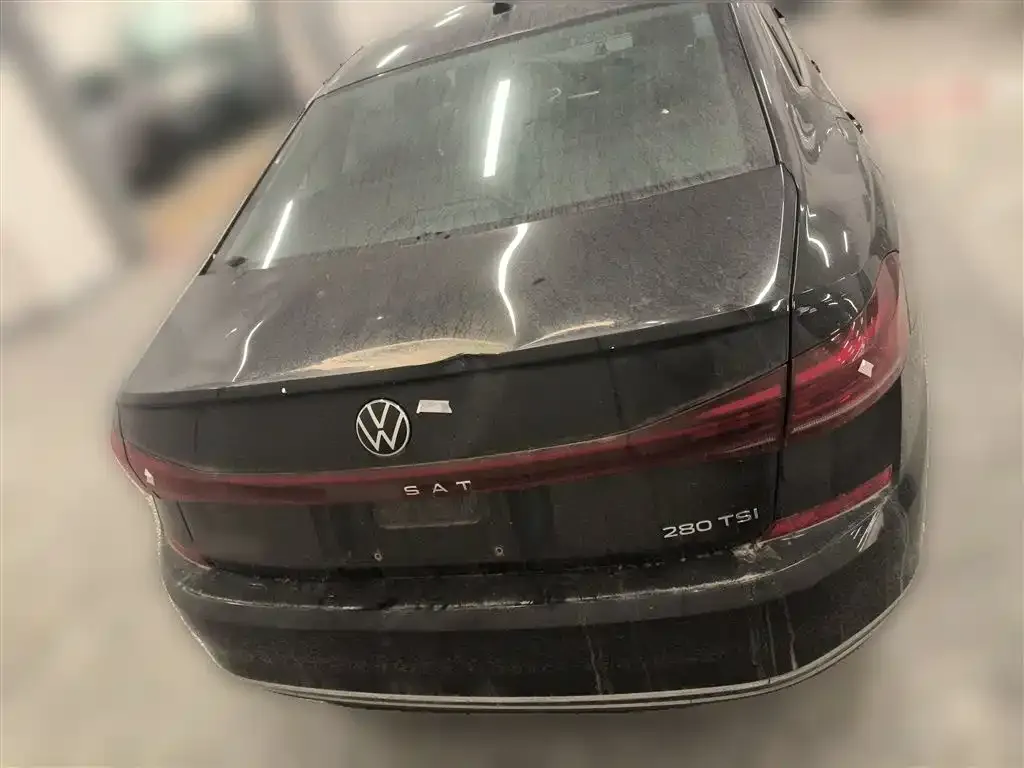 Volkswagen Passat 2023 из CN, фото 5
