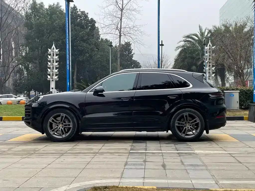 Porsche Cayenne 2023 из CN, фото 4