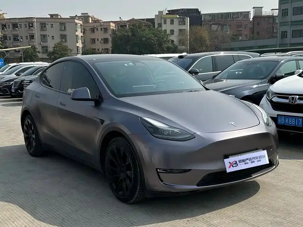 Tesla Model Y — фото 9