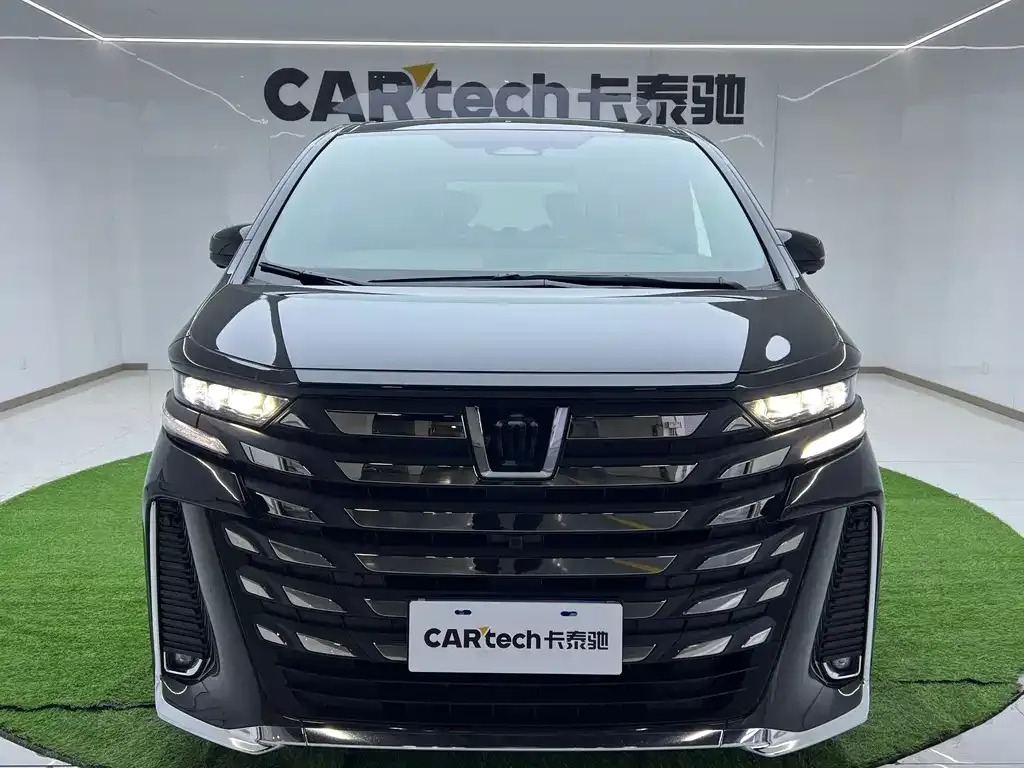 Toyota Vellfire — фото 6