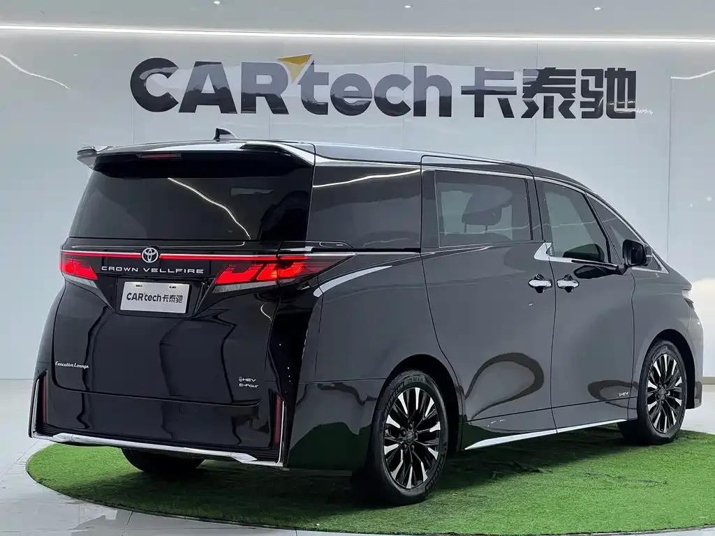 Toyota Vellfire — фото 4