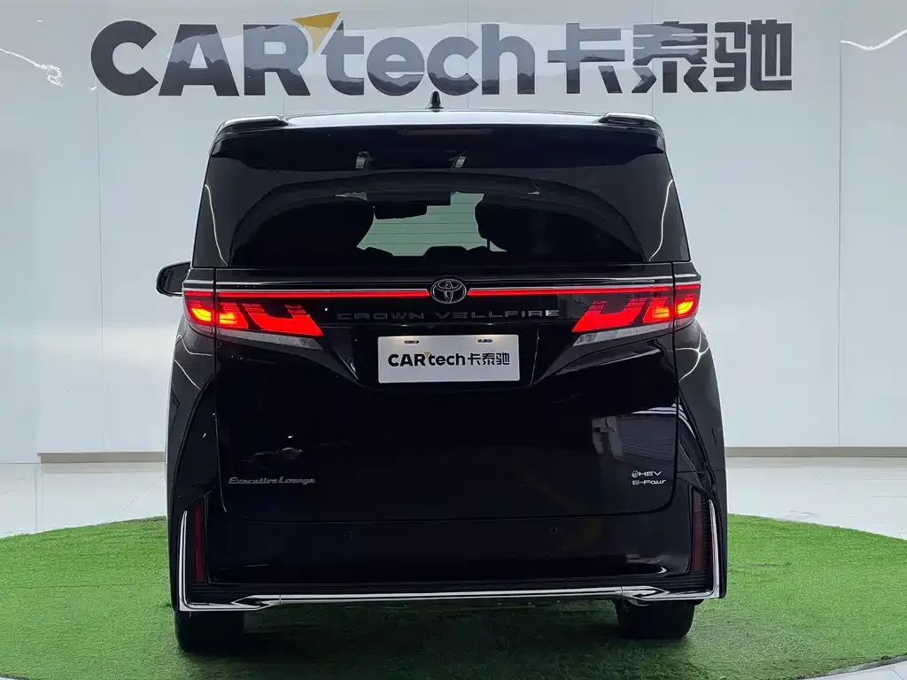 Toyota Vellfire — фото 9