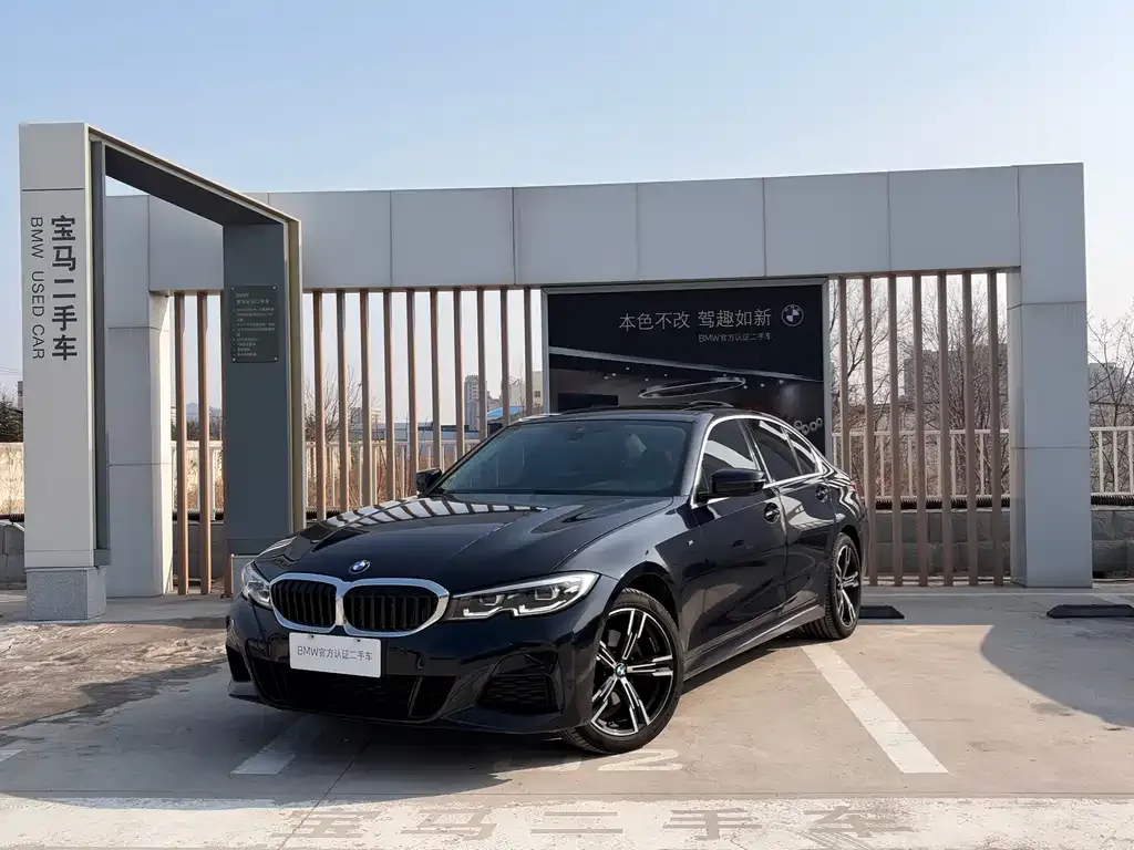 BMW 3 Series 2022 из CN, фото 1