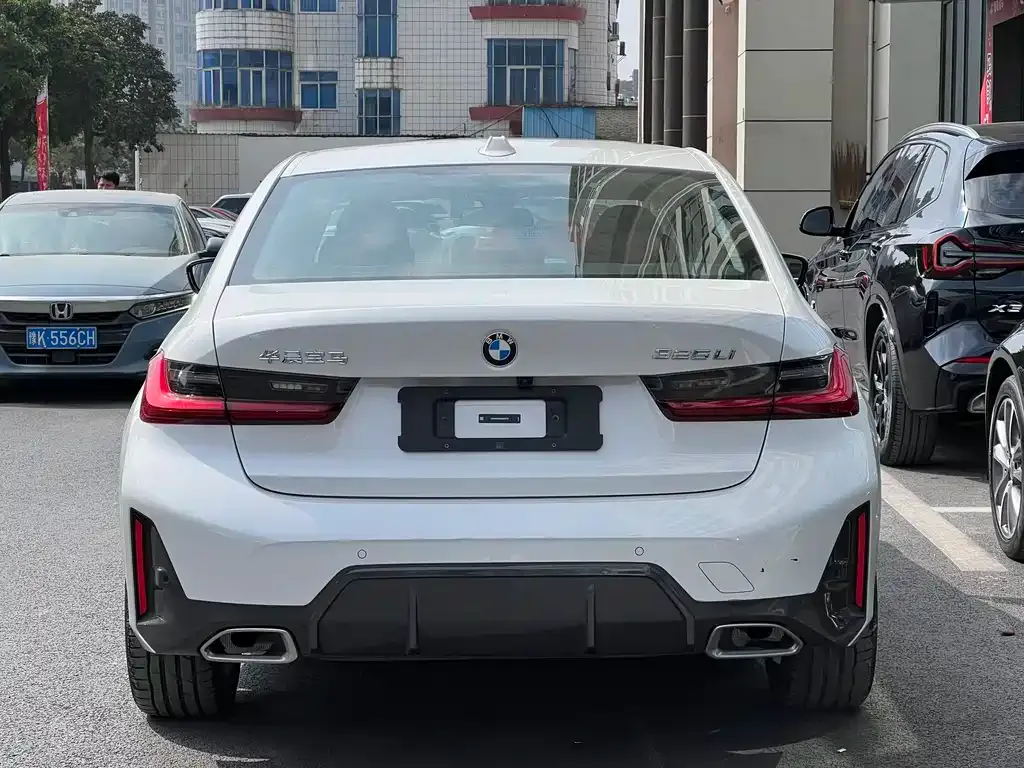 BMW 3 Series 2025 из CN, фото 6