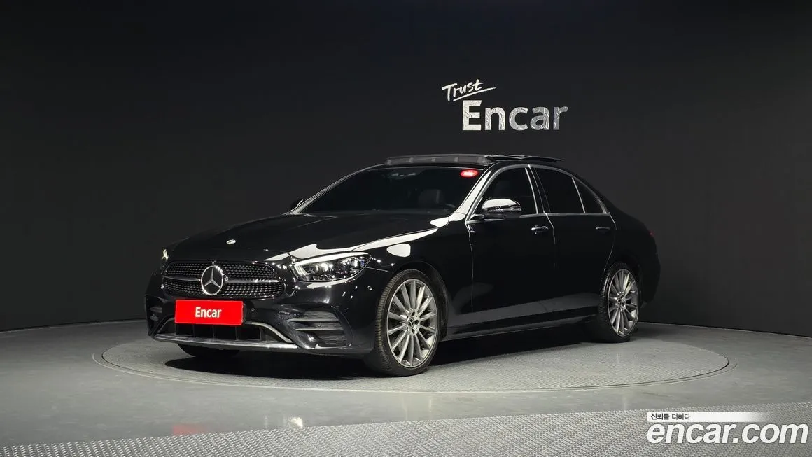 Mercedes-Benz E-Class — фото 1