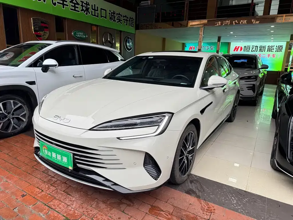 BYD Seal 07 DM-i — фото 1