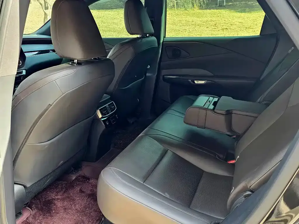 Lexus RX 2023 из CN, фото 2