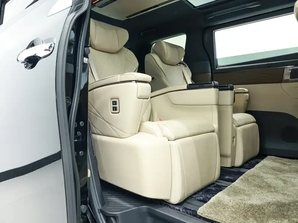 Toyota Vellfire 2024 из CN, фото 5