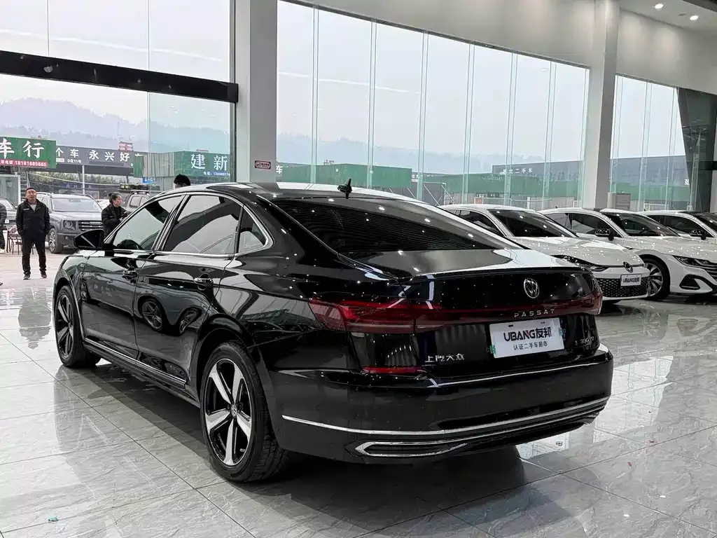 Volkswagen Passat — фото 9