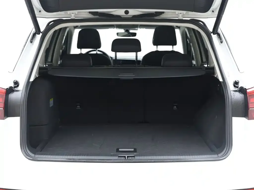 Volkswagen GTE PHEV 2022 из CN, фото 5