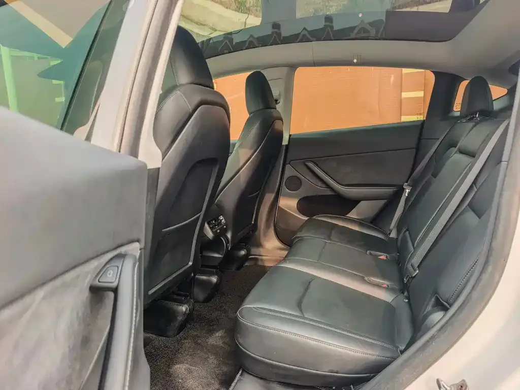 Tesla Model Y 2024 из CN, фото 4