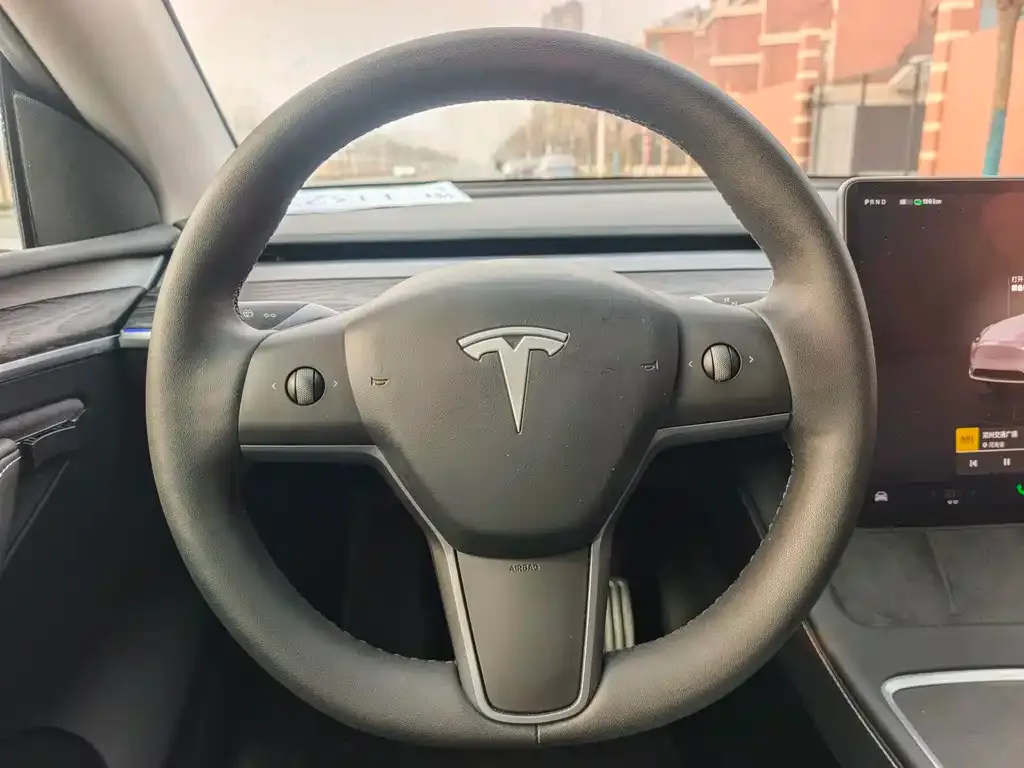 Tesla Model Y 2024 из CN, фото 2