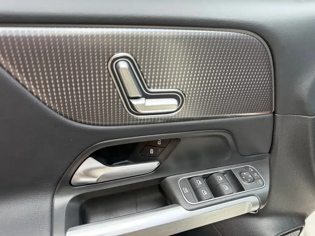 Mercedes-Benz GLB 2022 из CN, фото 10