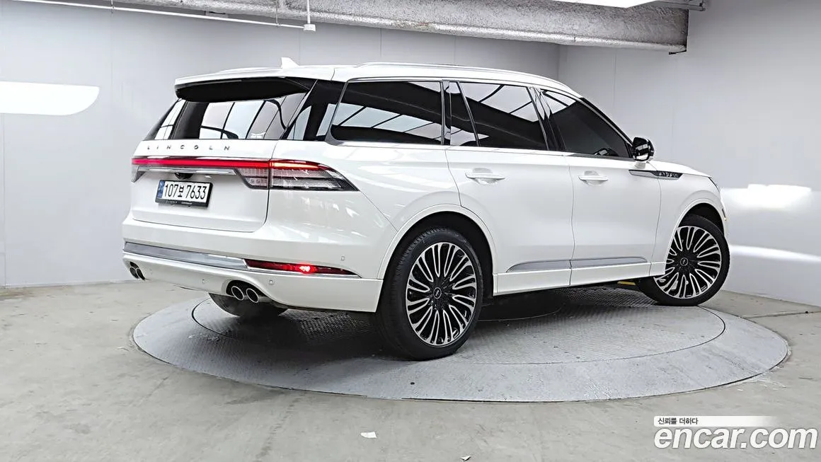 Lincoln Aviator — фото 10