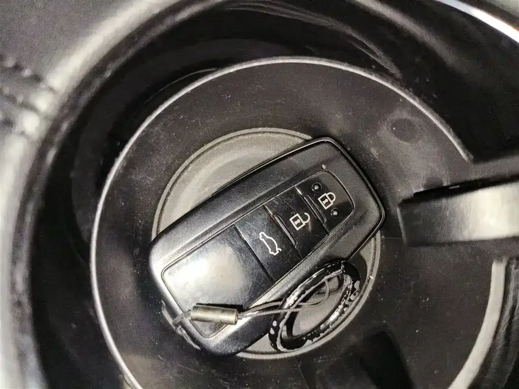 Toyota Avalon 2023 из CN, фото 4