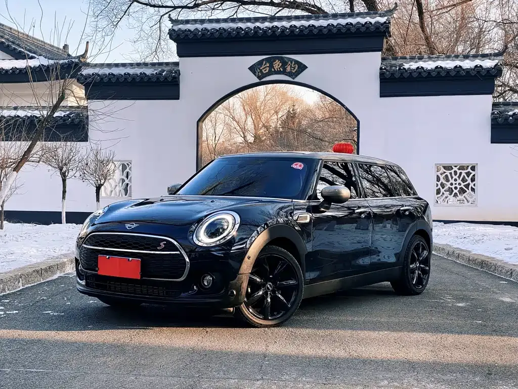 MINI Clubman — фото 1