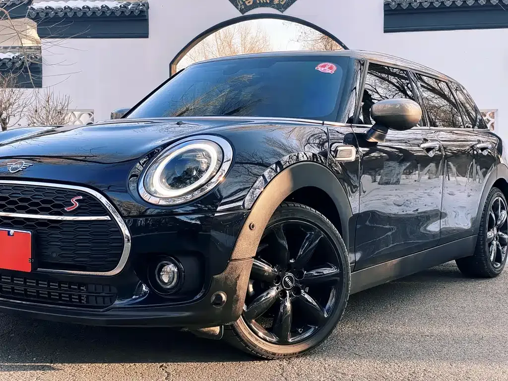 MINI Clubman — фото 3