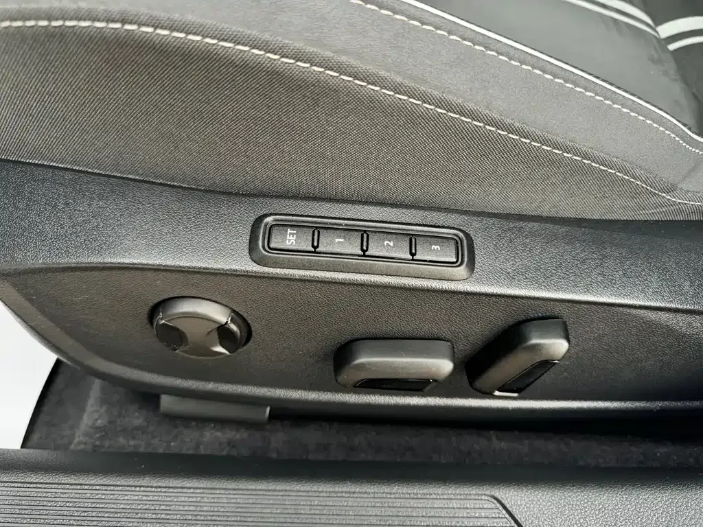 Volkswagen Golf 2022 из CN, фото 6