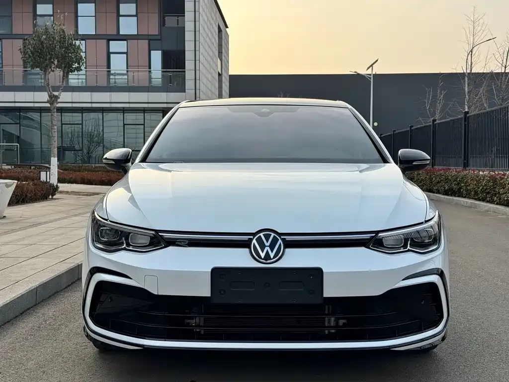Volkswagen Golf 2022 из CN, фото 4