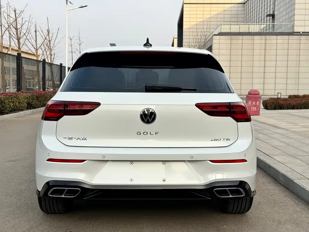Volkswagen Golf 2022 из CN, фото 10
