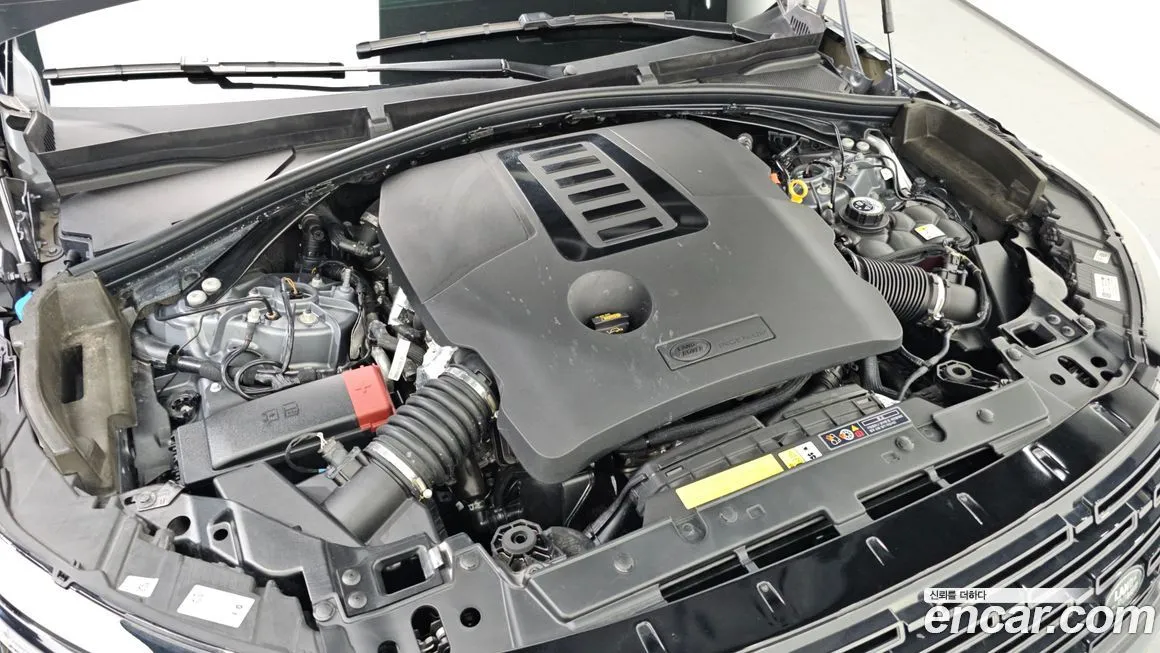 Land Rover Range Rover Velar 2025 из KR, фото 9