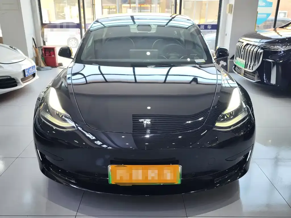 Tesla Model 3 — фото 5