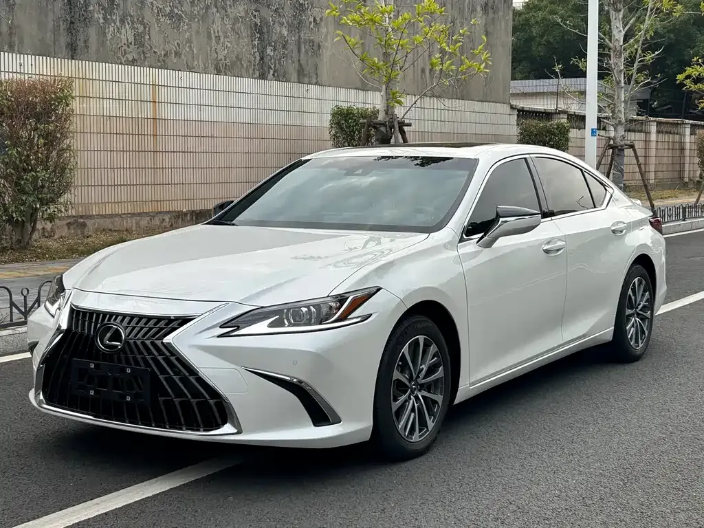 Lexus ES 2024 из CN, фото 1