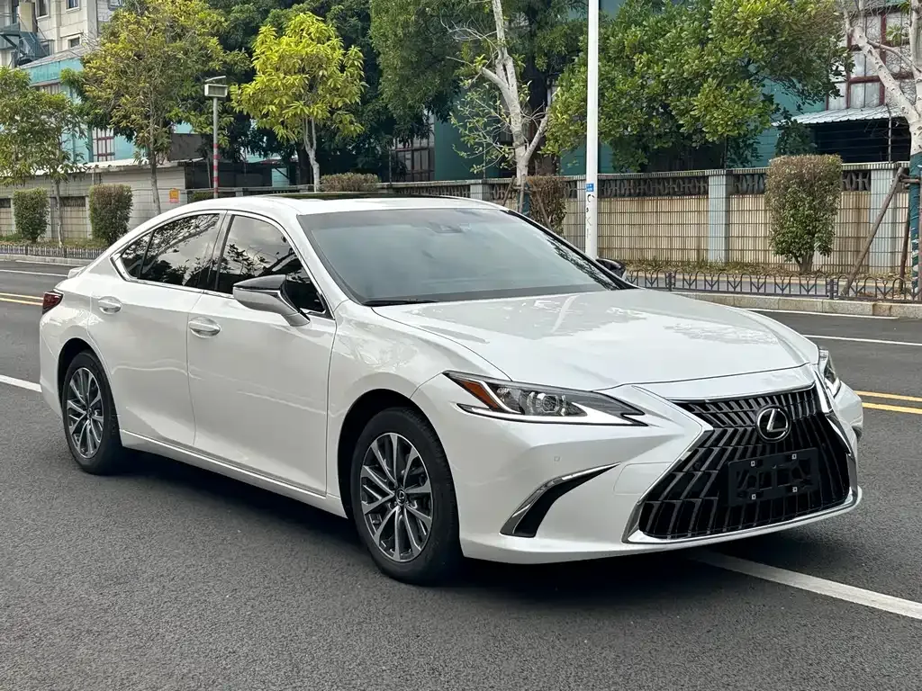 Lexus ES 2024 из CN, фото 8