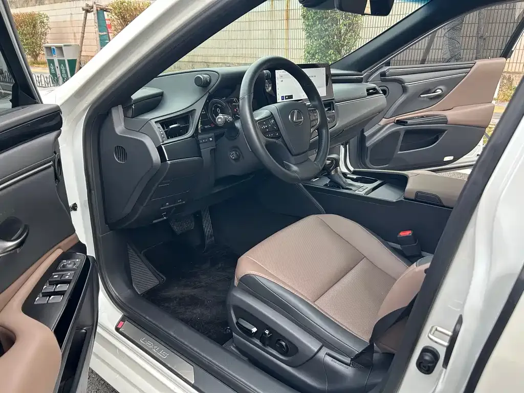 Lexus ES 2024 из CN, фото 3