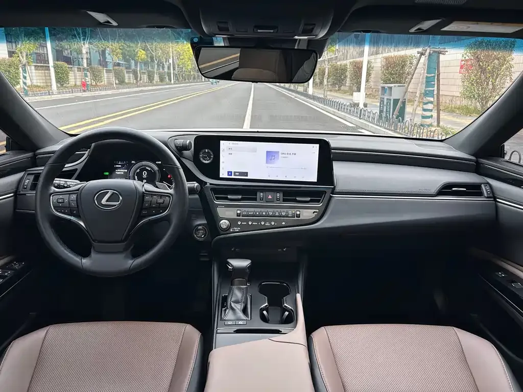 Lexus ES 2024 из CN, фото 9