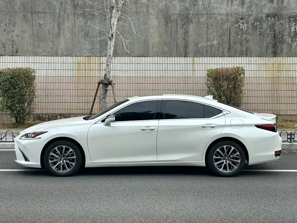 Lexus ES 2024 из CN, фото 7
