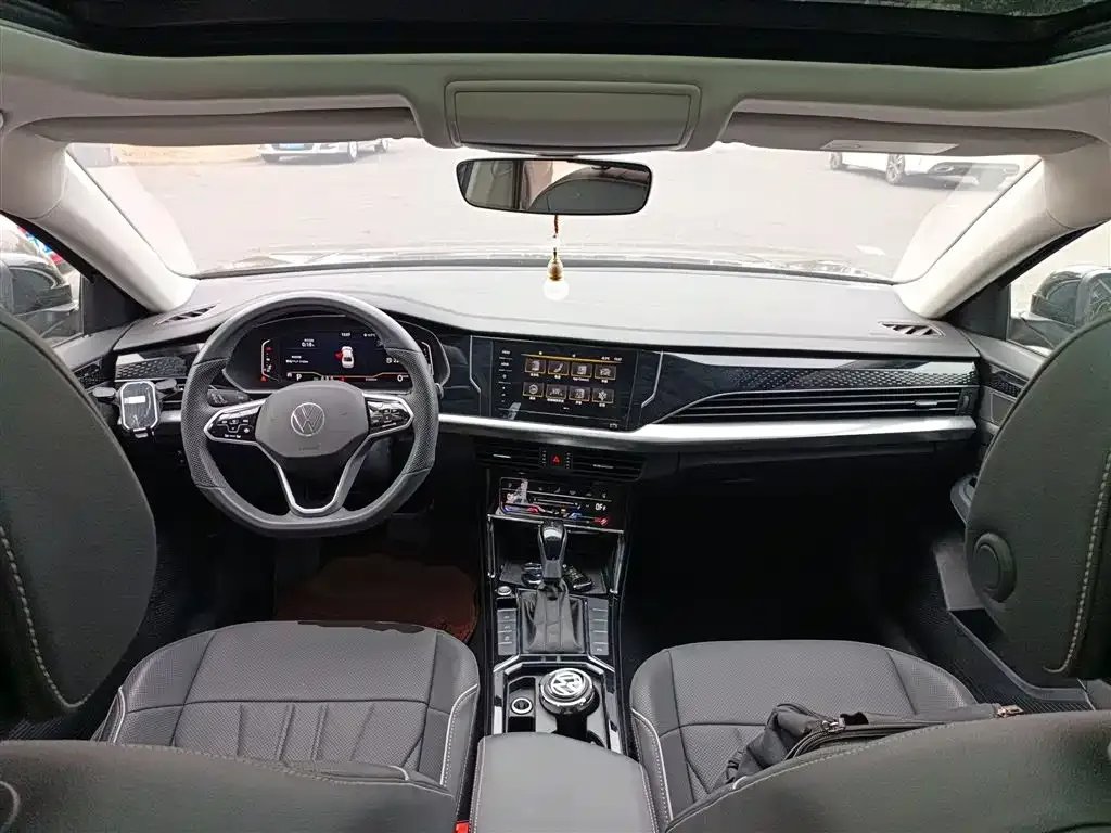 Volkswagen Passat 2024 из CN, фото 8