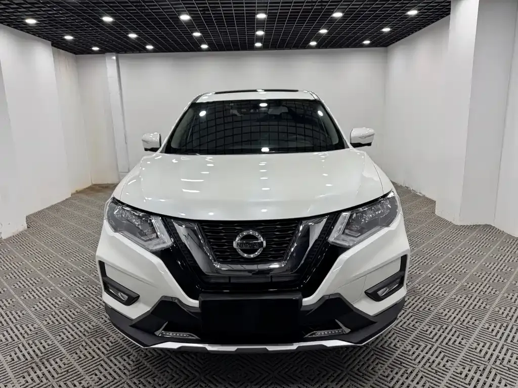 Nissan X-Trail 2022 из CN, фото 1