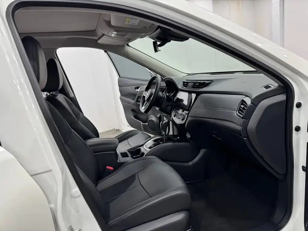 Nissan X-Trail 2022 из CN, фото 2