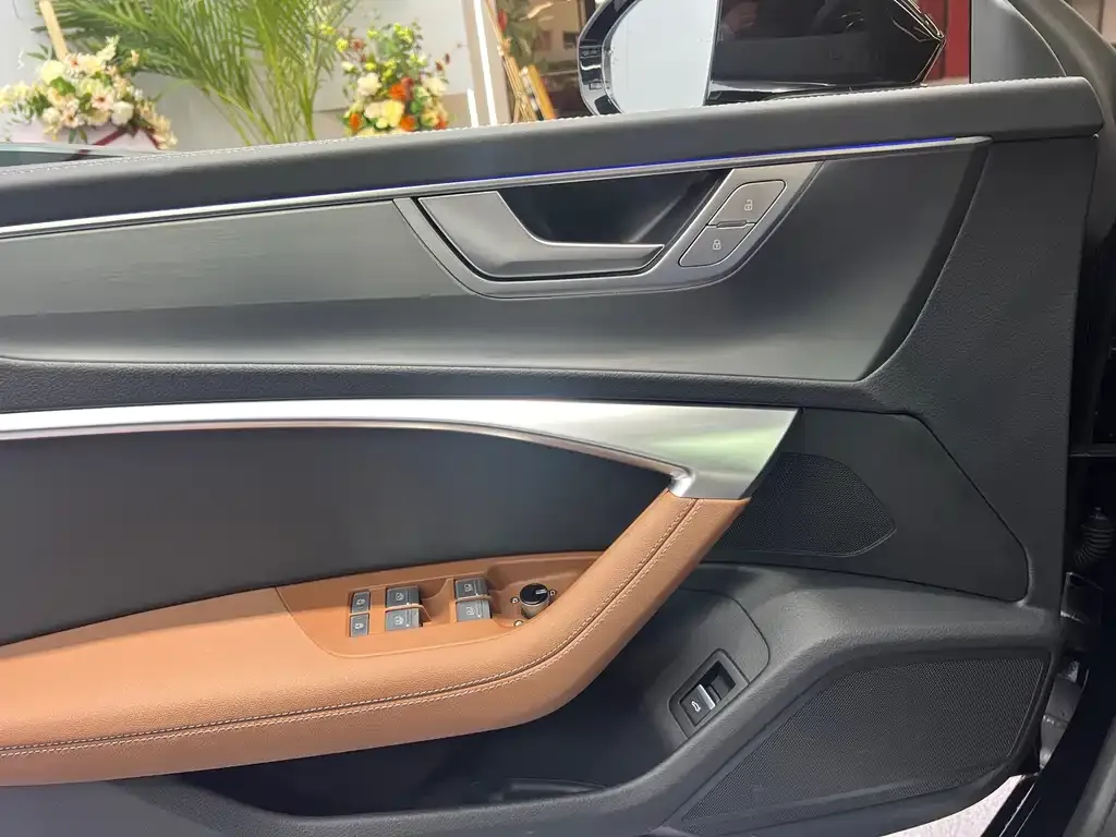 Audi A7L 2025 из CN, фото 3