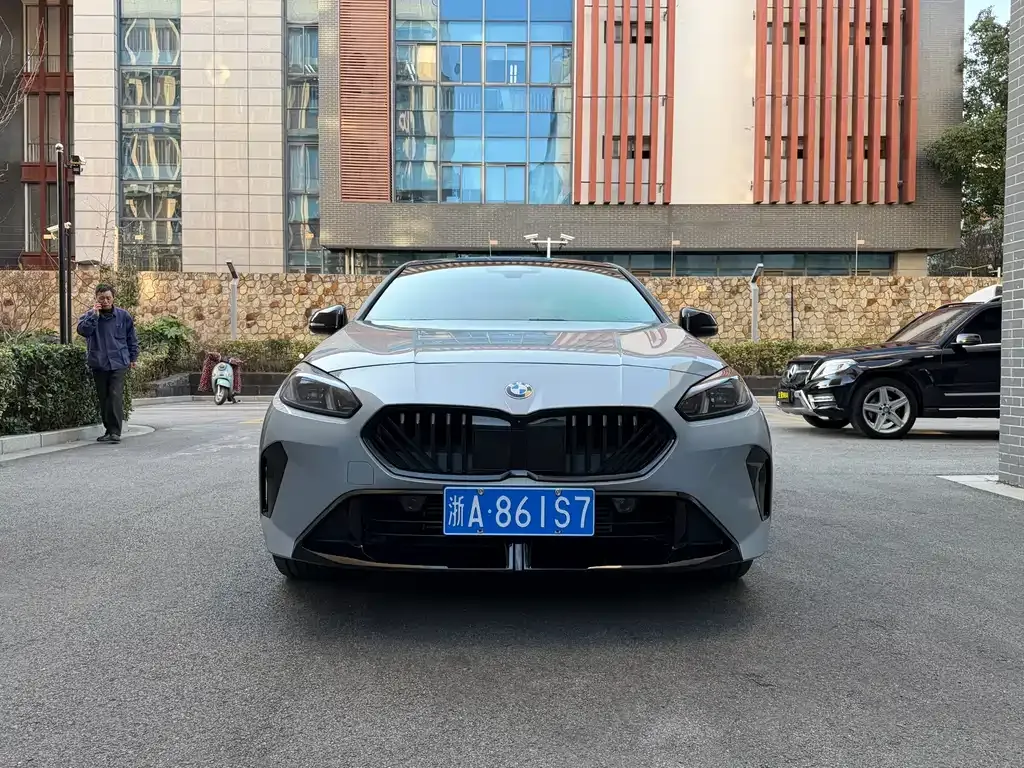 BMW 2 Series 2025 из CN, фото 9