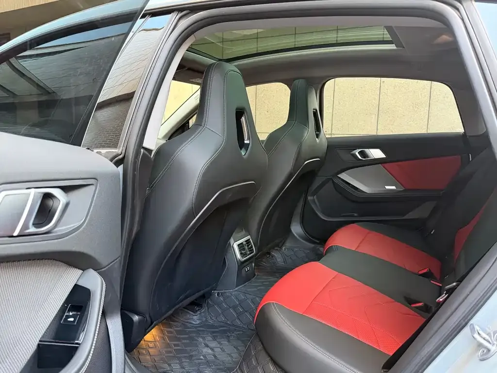 BMW 2 Series 2025 из CN, фото 6