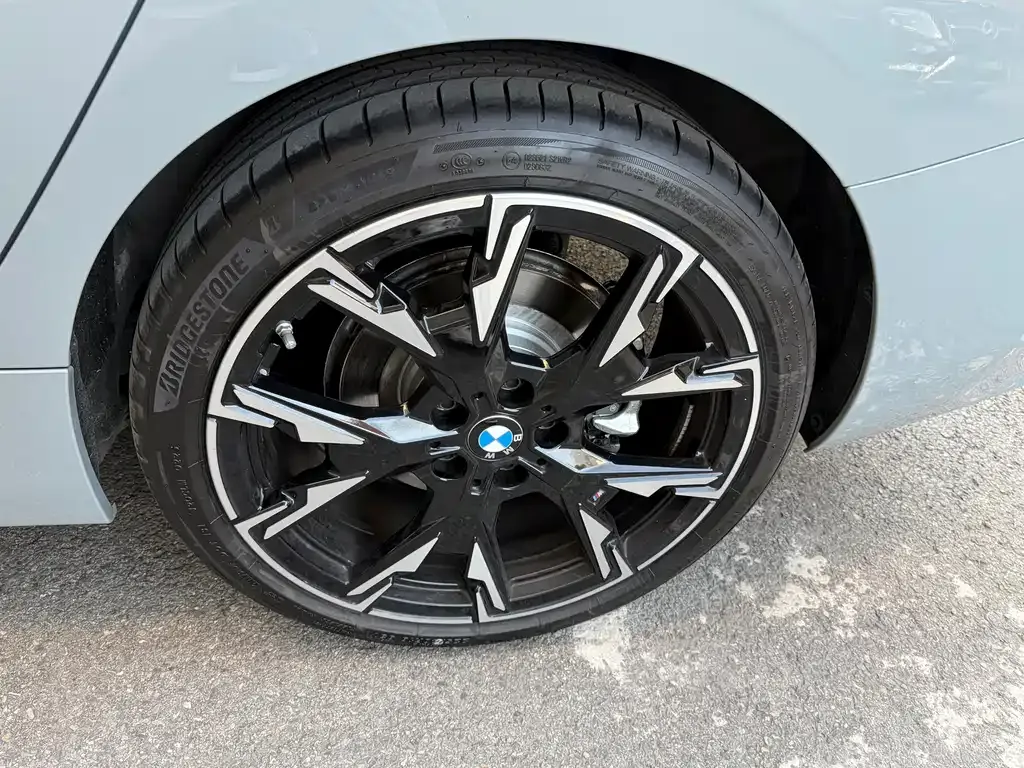 BMW 2 Series 2025 из CN, фото 8