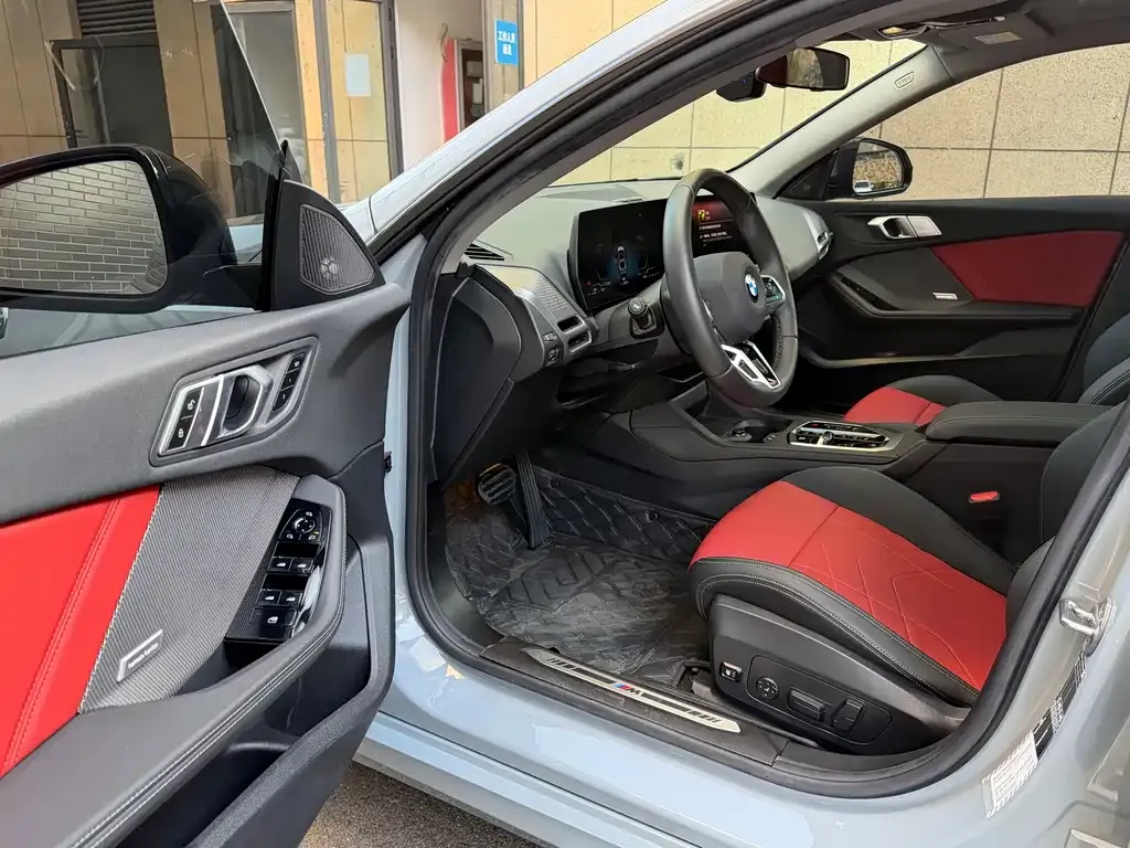 BMW 2 Series 2025 из CN, фото 4