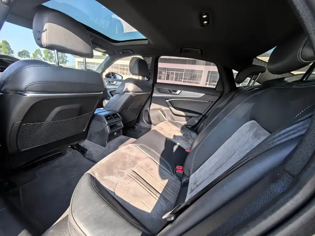 Audi A6L 2022 из CN, фото 8