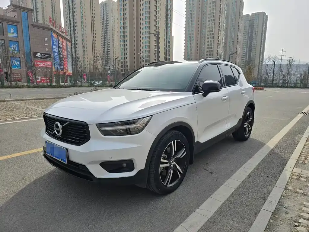 Volvo XC40 2021 из CN, фото 1