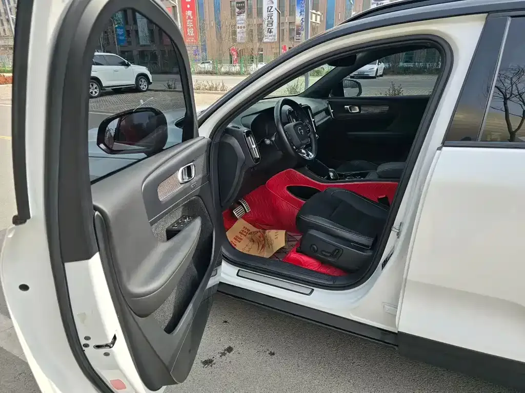 Volvo XC40 2021 из CN, фото 8