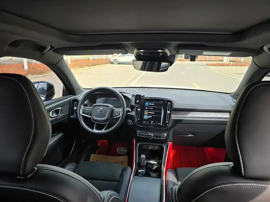 Volvo XC40 2021 из CN, фото 2