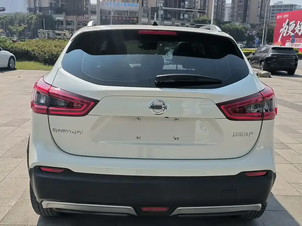 Nissan Qashqai — фото 7