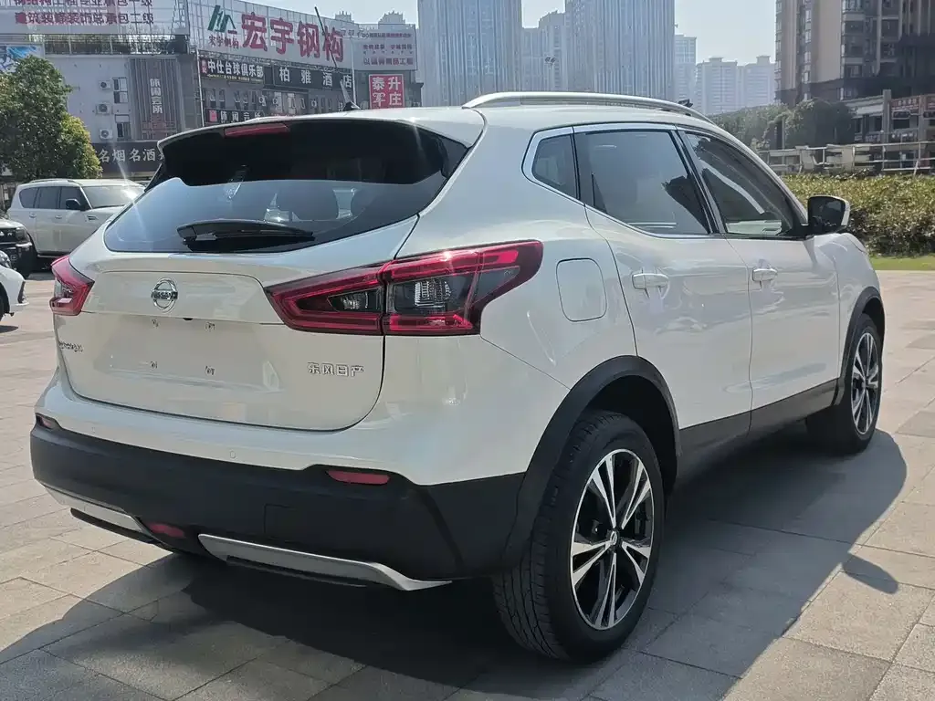 Nissan Qashqai — фото 9