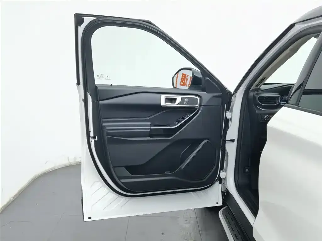 Ford Explorer 2021 из CN, фото 4
