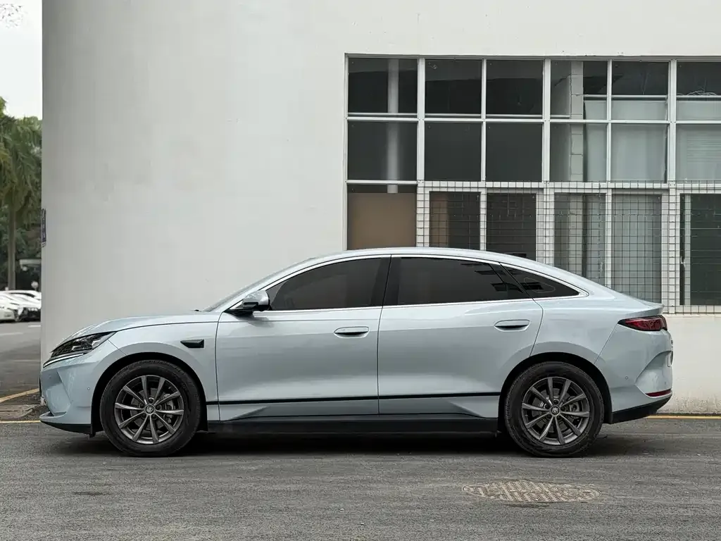 BYD Qin L 2025 из CN, фото 3