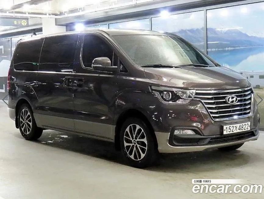 Hyundai Starex