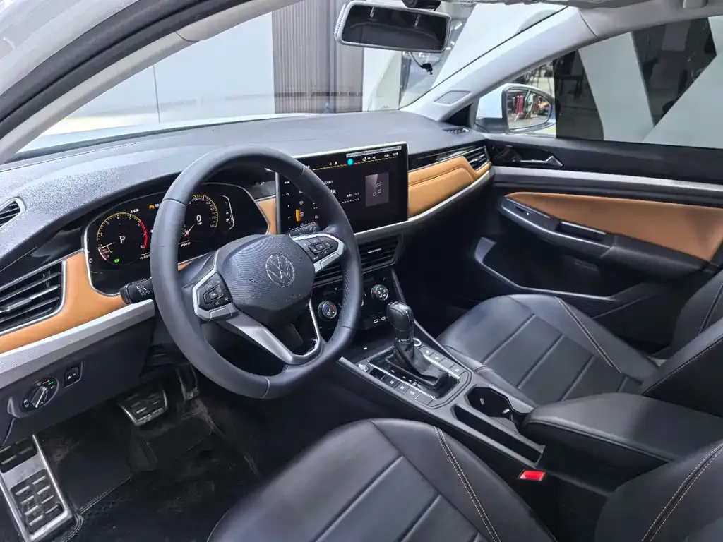 Volkswagen Bora 2023 из CN, фото 10